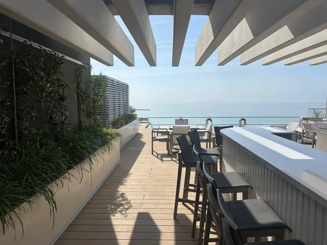 Exclusivo Apartamento de Lujo de 4 Dormitorios en Málaga Towers Vision | Vistas Infinitas al Mar Mediterráneo, Primera Linea de Playa — 40