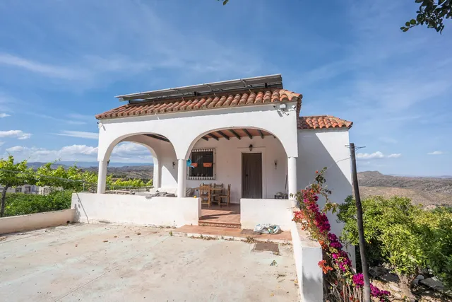 Casa con parcela en perfecto estado — 9