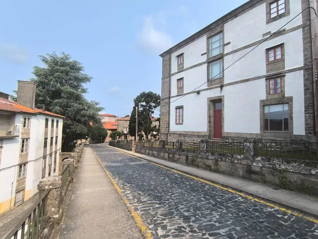 CASA DE PIEDRA EN ZONA MONUMENTAL — 5