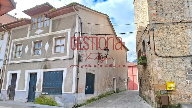 CASA PARA REFORMAR EN EL CENTRO DE RAMALES DE LA VICTORIA. — 2