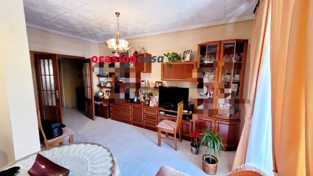 SE VENDE CASA Y PISO — 5