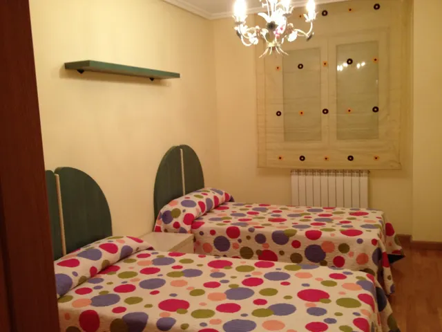 SE VENDE AMPLIO PISO, 138 M2, SEMINUEVO, TRASTERO, ASCENSOR, GARAJE. PARA ENTRAR A VIVIR — 6