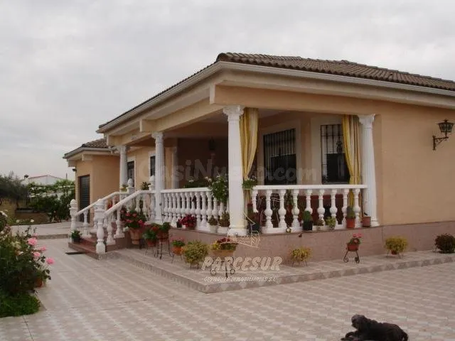 HIPOTECABLE - Parcela de 3.000m2 con casa de 150m2 y piscina - foto 2