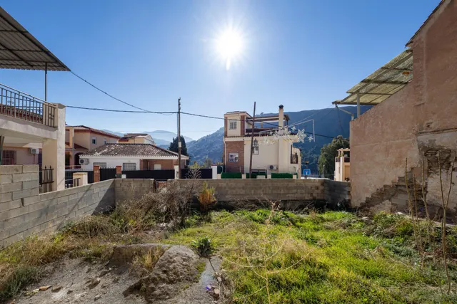 SOLAR EN VENTA EN UNA ZONA INMEJORABLE — 6