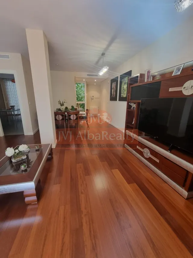 Se vende magnifica vivienda en pleno centro de la ciudad con - foto 5