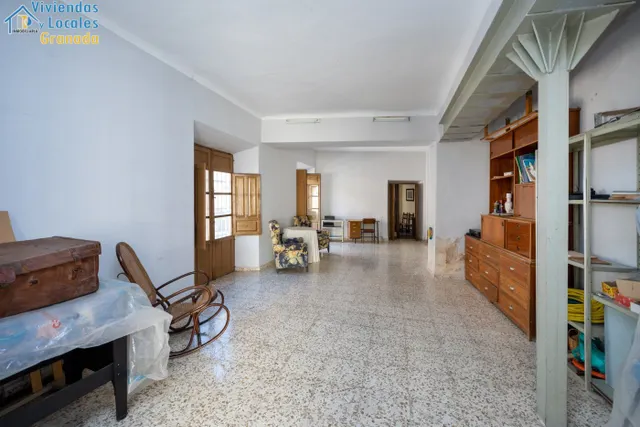Espectacular edificio a 3 calles con vivienda y locales comerciales en pleno centro de Alhama de Gr — 12