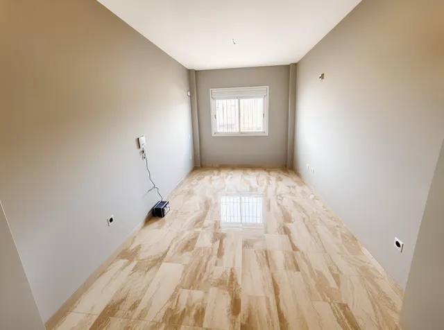 Casa adosada en venta en Utrera – 4 dormitorios, sótano y amplio espacio familiar — 7