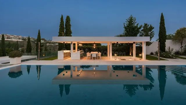 Chalet 6 habitaciones 722m² en venta - Costa del Sol — 3