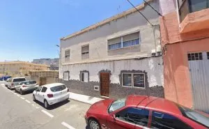 SE VENDE CASA ADOSADA OKUPADA SITUADA EN Calle Angeles Nº 6  - foto 5