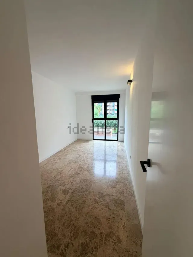 Amplio y lujoso piso de 3 habs y piscina en ciudad de artes y ciencias! — 21