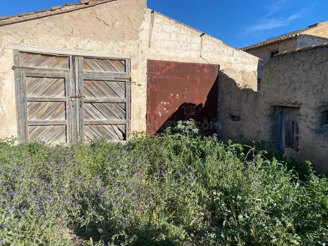 PARCELA CON VIVIENDA PARA REHABILITACION EN CTRA. PULPI - foto 2