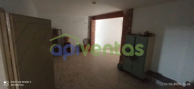 Casa con terreno y nave, LA ESCUCHA — 35