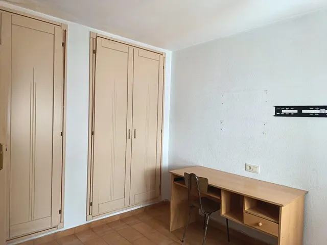 Se vende piso pegado al hospital con todos los servicios a mano — 16