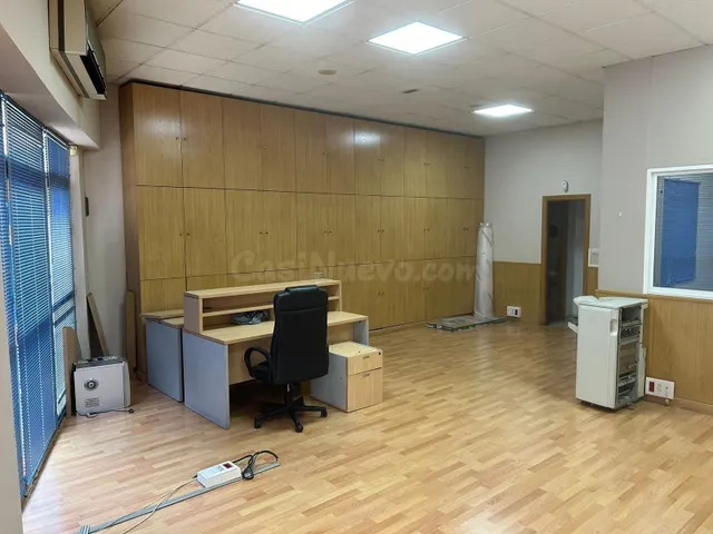 Amplio local comercial en el centro de Cáceres - foto 5