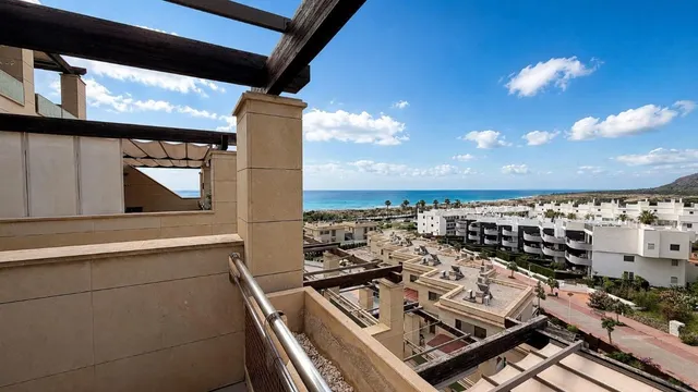 Espectacular Apartamento en Los Arenales del Sol con Vistas al Mar — 46