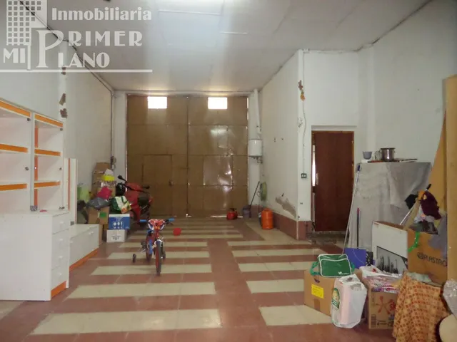 VIVIENDA EN UNA DE LAS PRINCIPALES CALLES DE TOMELLOSO — 11