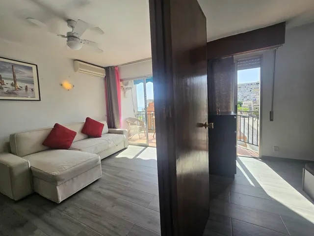 Apartamento en el centro de Torremolinos | terraza con vistas al mar, piscina y orientación sur ☀️ — 5