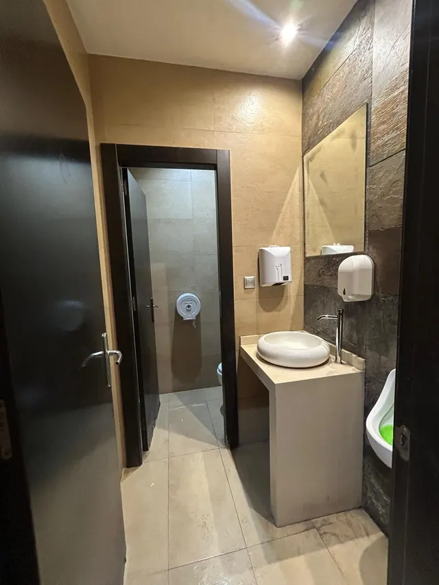 Local comercial 231m² en venta - Marbella — 8
