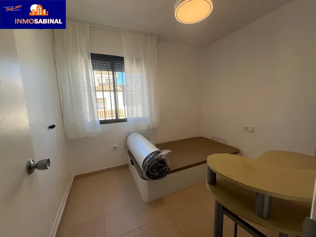 Impresionante Piso en Primera Línea de Playa en La Romanilla, Roquetas de Mar por €310.000 — 25