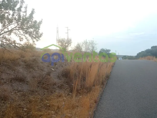 Terreno a 200 metros de la area de servicios EL LIMITE - foto 2