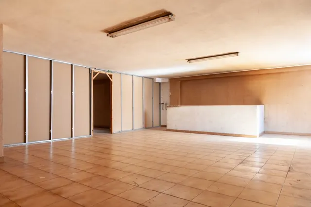 LOCAL EN VENTA EN EL CENTRO DE PONFERRADA — 12