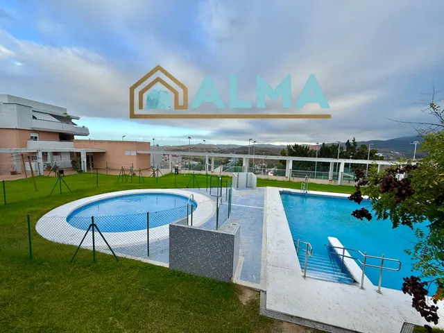 Espectacular Atico con terraza y gran  de solarium en urb. privada con piscina — 22