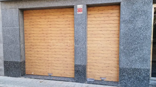 LOCAL COMERCIAL EN ALQUILER POR ZONA PLANA DE L'OM DE MANRES