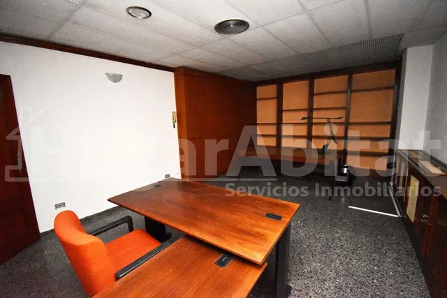 DESPACHO CON 3 ESTANCIAS CERCA DEL PARQUE RIBALTA — 27