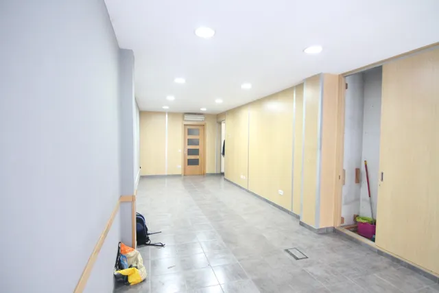 Local comercial de 108 m2 en Plaça Catalunya — 4