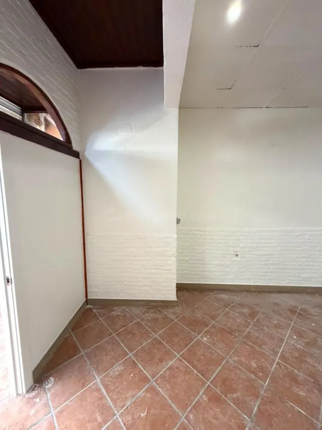 Local comercial 130m² en venta - Estacion de autobuses — 4
