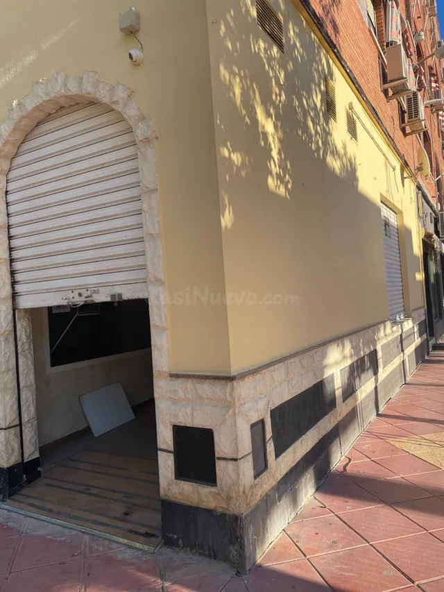 Se vende bajo comercial en perfecto estado — 5