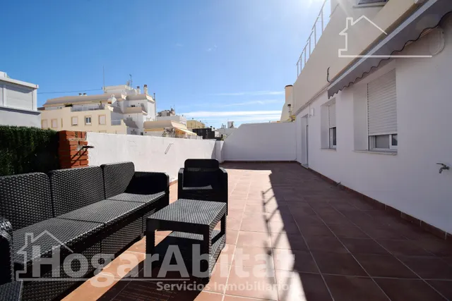 PRECIOSO ÁTICO REFORMADO Y TOTALMENTE EXTERIOR Y CON VISTAS AL PUERTO — 16