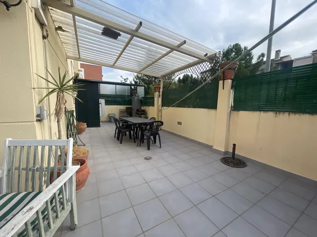 Amplia habitación  en Granada, Ideal para Estudiantes — 42