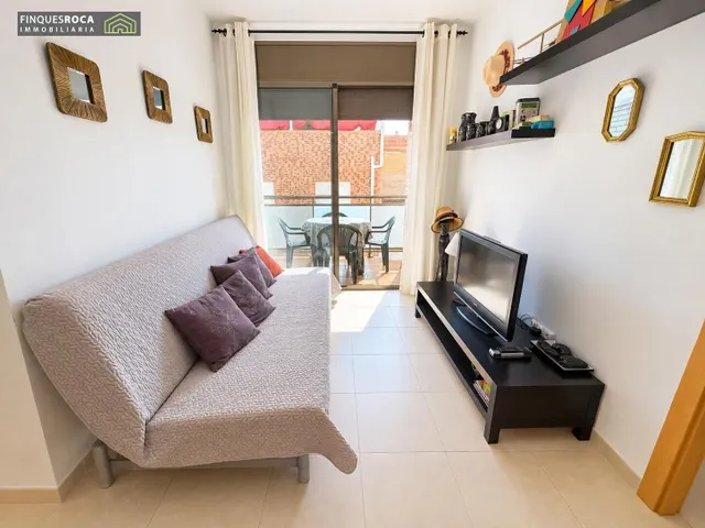 Para entrar a Vivir Piso de 3 Dormitorios, 2 Baños, Cocina Independiente, Comedor-Estar, Terraza y Piscina Comunitaria — 6