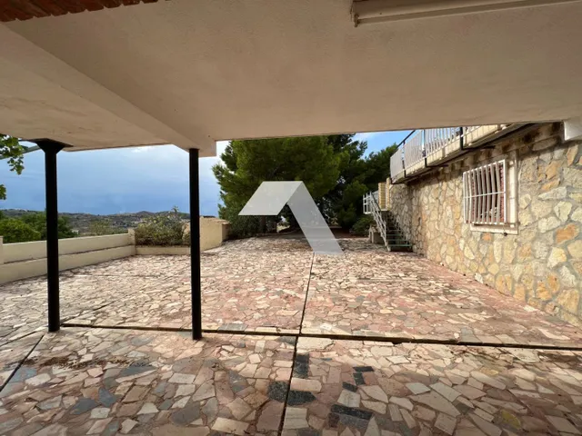 BONITO CHALET CON VISTAS A LA MONTAÑA — 22