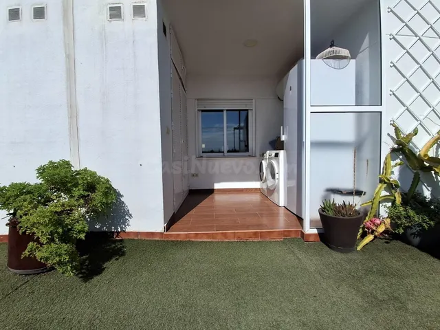 ESPECTACULAR ÁTICO CON VISTA AL MAR Y DOS PLAZAS DE GARAJE — 4