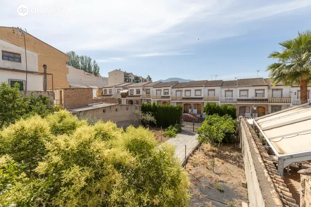 EXCEPCIONAL OPORTUNIDAD EN PLENO CENTRO DE HUÉTOR VEGA — 8