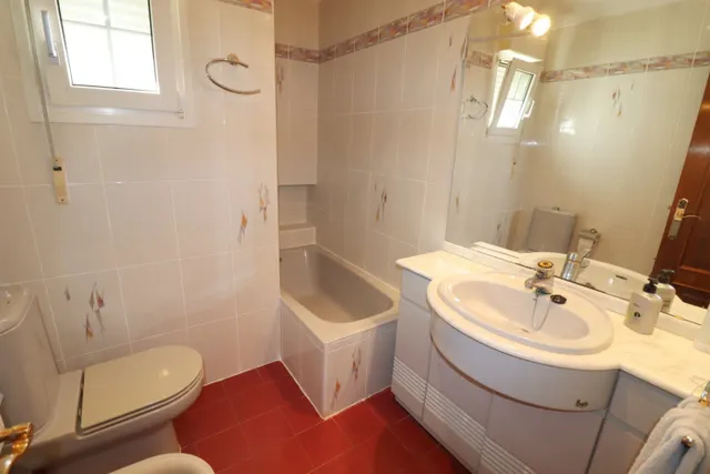 Chalet en el centro de Campolivar Godella — 26
