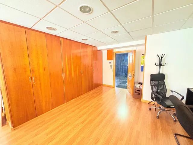 OFICINA EN AVD. ESPAÑA — 2
