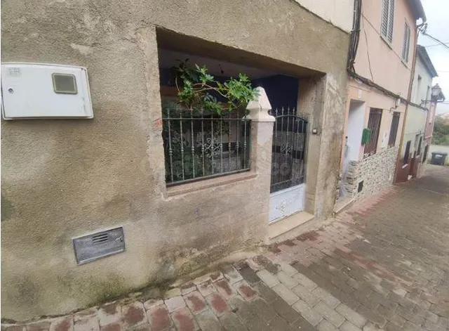 SE VENDE casa adosada OKUPA en C Olivo 8 de Bullas