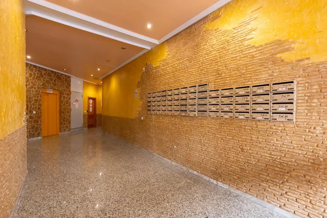 Impresionante Ático en esquina de TRES dormitorios reformado en el residencial Santa Gema — 30