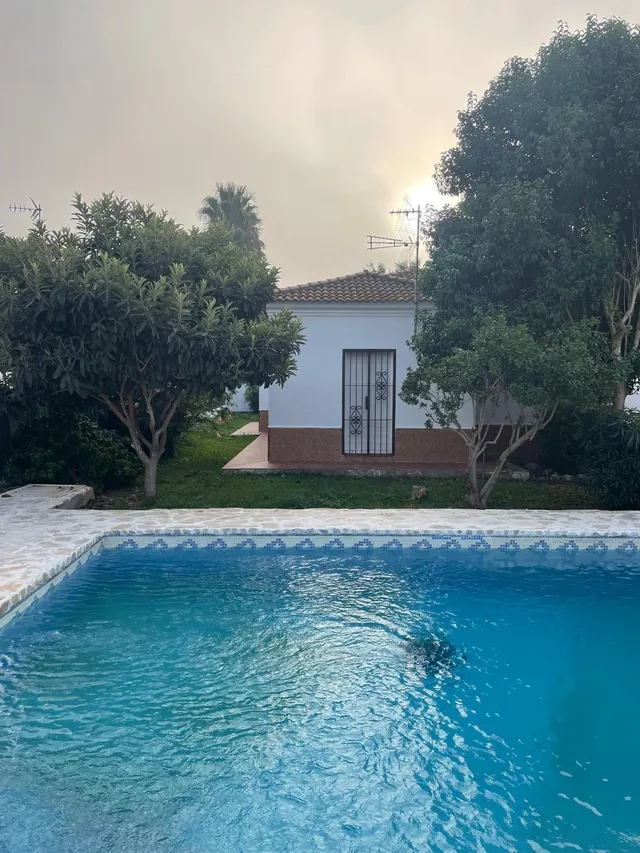 VENTA DE CHALET SEGREGADO EN LA DEHESILLA — 34