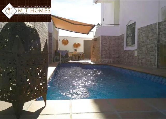 BONITA VILLA INDEPENDIENTE CON PISCINA - ASCENSOR Y GARAJE E