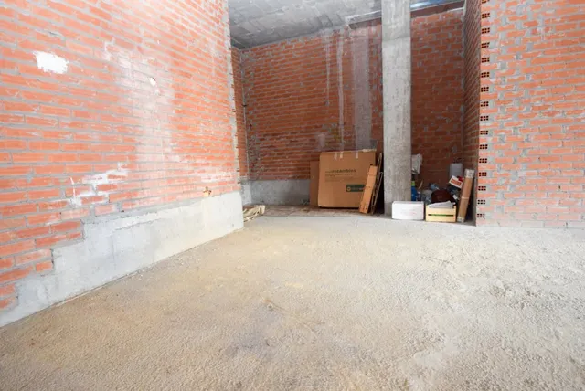 LOCAL COMERCIAL DE OBRA EN LA CORVEIRA — 8
