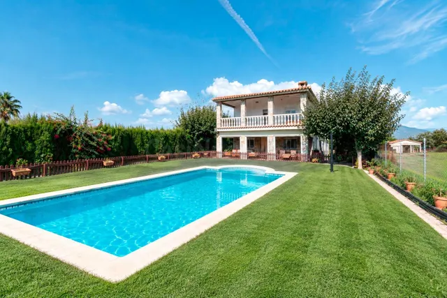 Chalet con piscina y gran parcela en partida senillar – grao de Castellón — 2