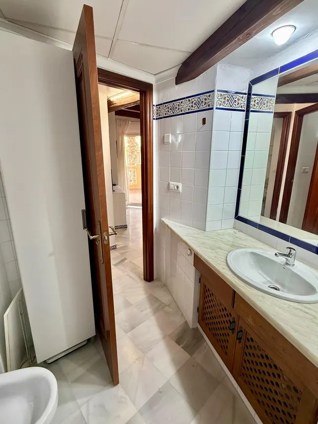 Apartamento con piscina comunitaria, Alicante, Torrevieja. 2 habitaciones, 66 m2, 200 metros del mar — 13