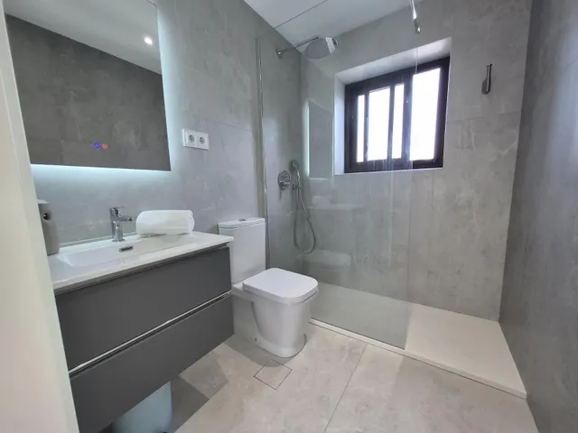 Exclusiva villa independiente reformada en el pinar, Torremolinos — 15
