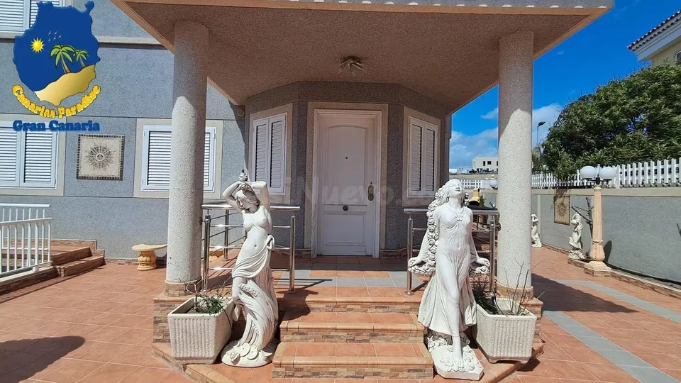 EXCLUSIVO CHALET INDEPENDIENTE EN EL HORNILLO, MELONERAS