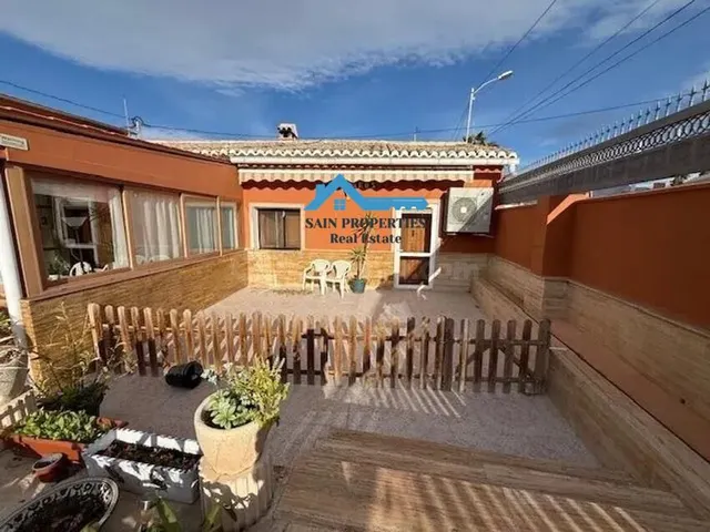 Finca con 4 Viviendas Reformadas y Gran Terreno en La Vila - foto 3