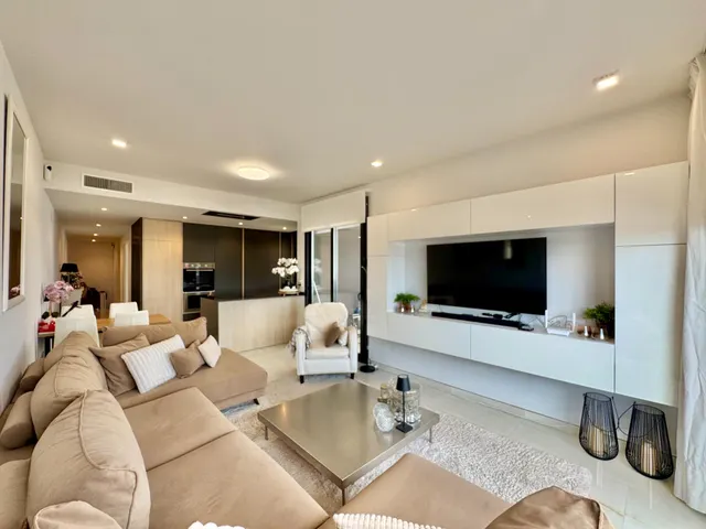 Moderno apartamento con impresionantes vistas al mar — 26
